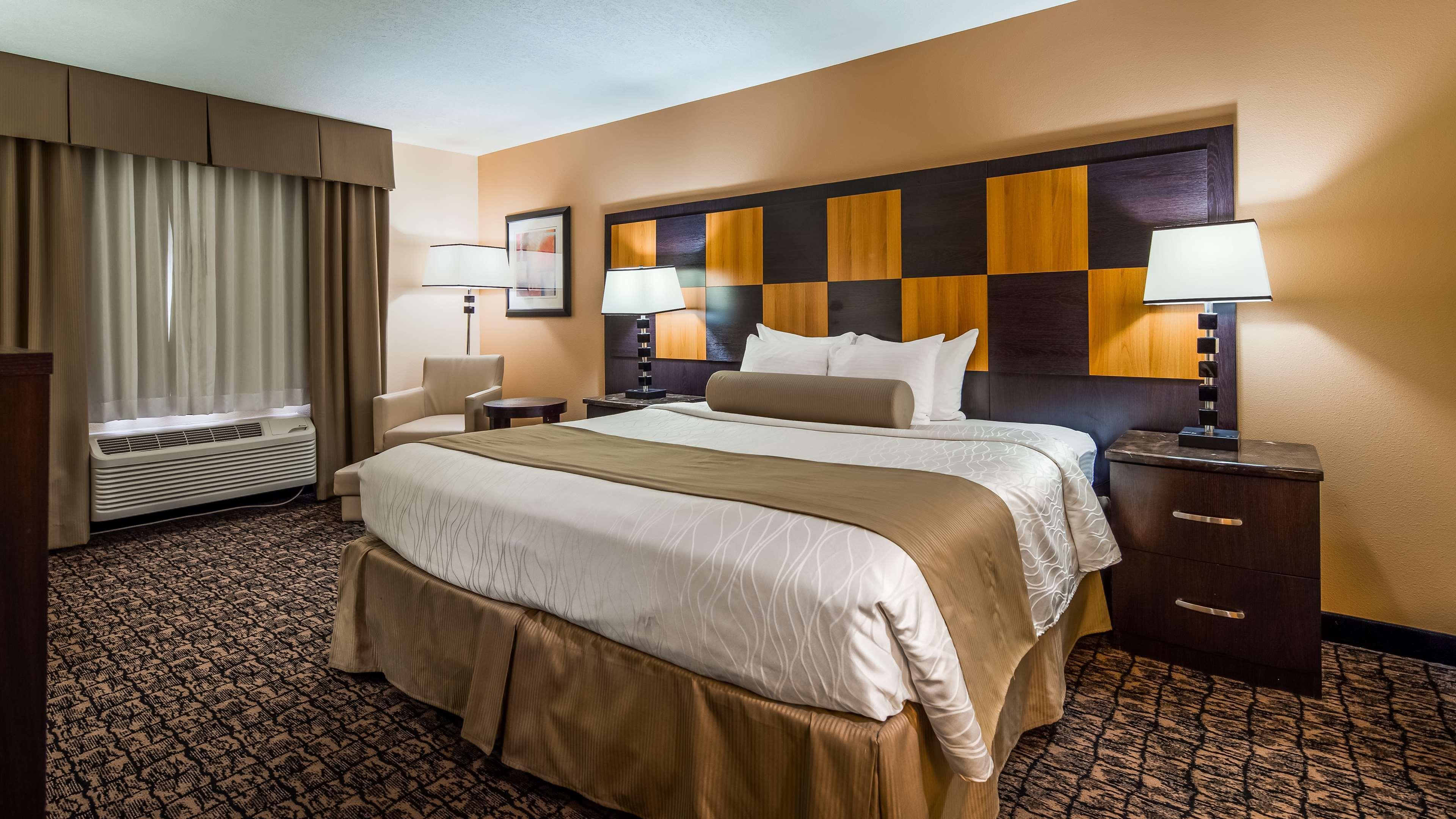 Best Western Plus - Wendover Inn Екстер'єр фото