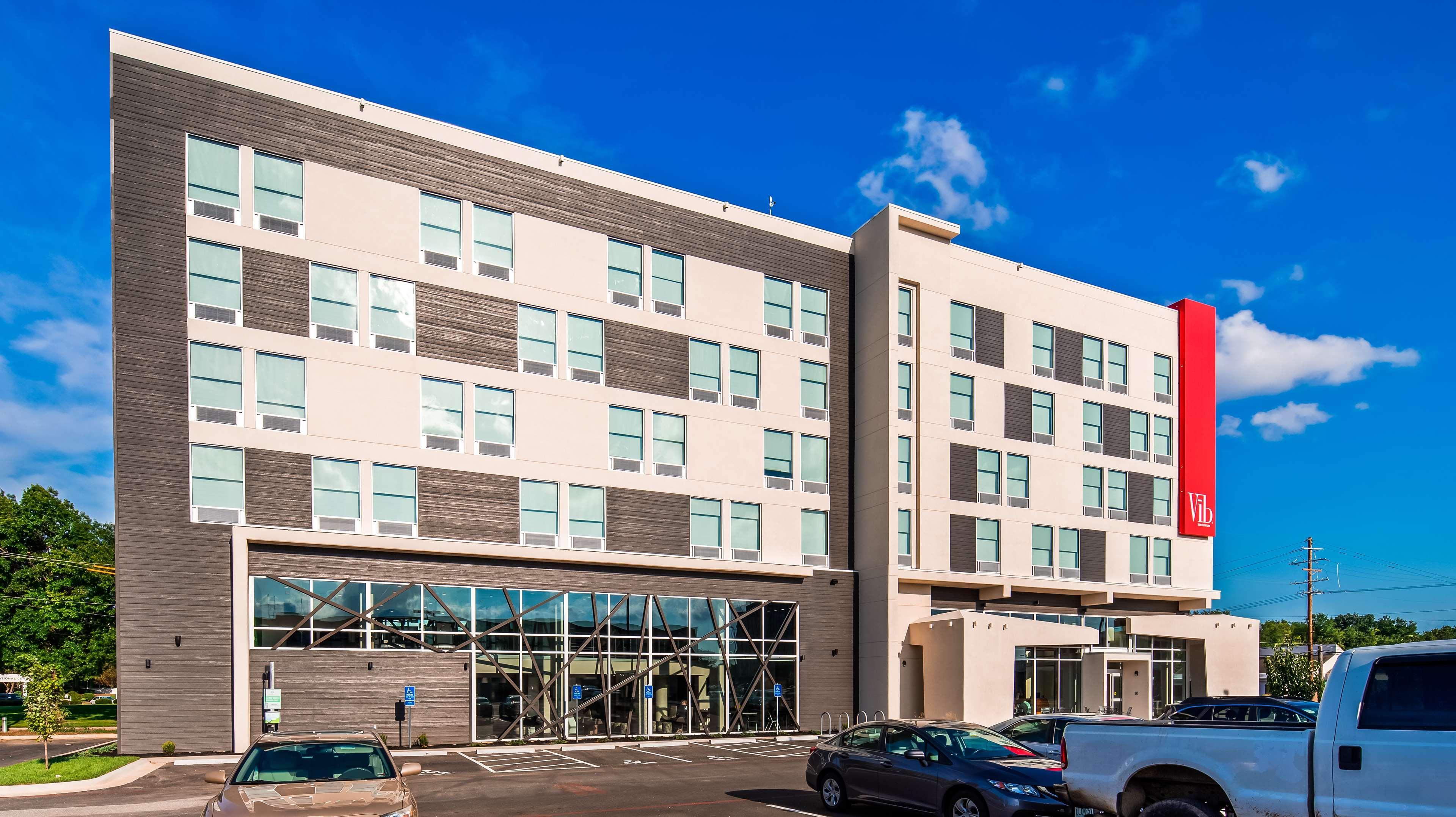 Best Western Plus - Wendover Inn Екстер'єр фото