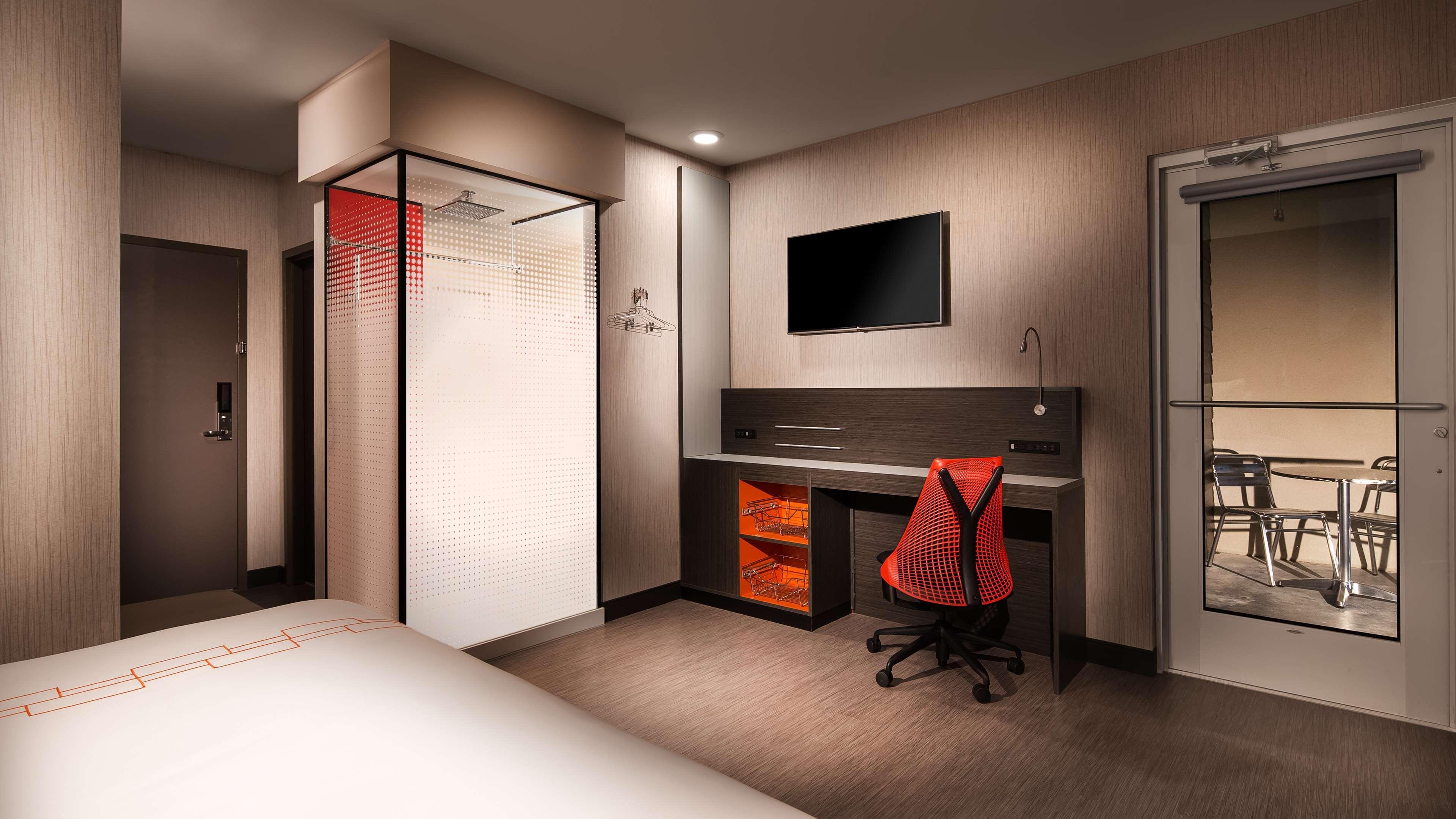 Best Western Plus - Wendover Inn Екстер'єр фото