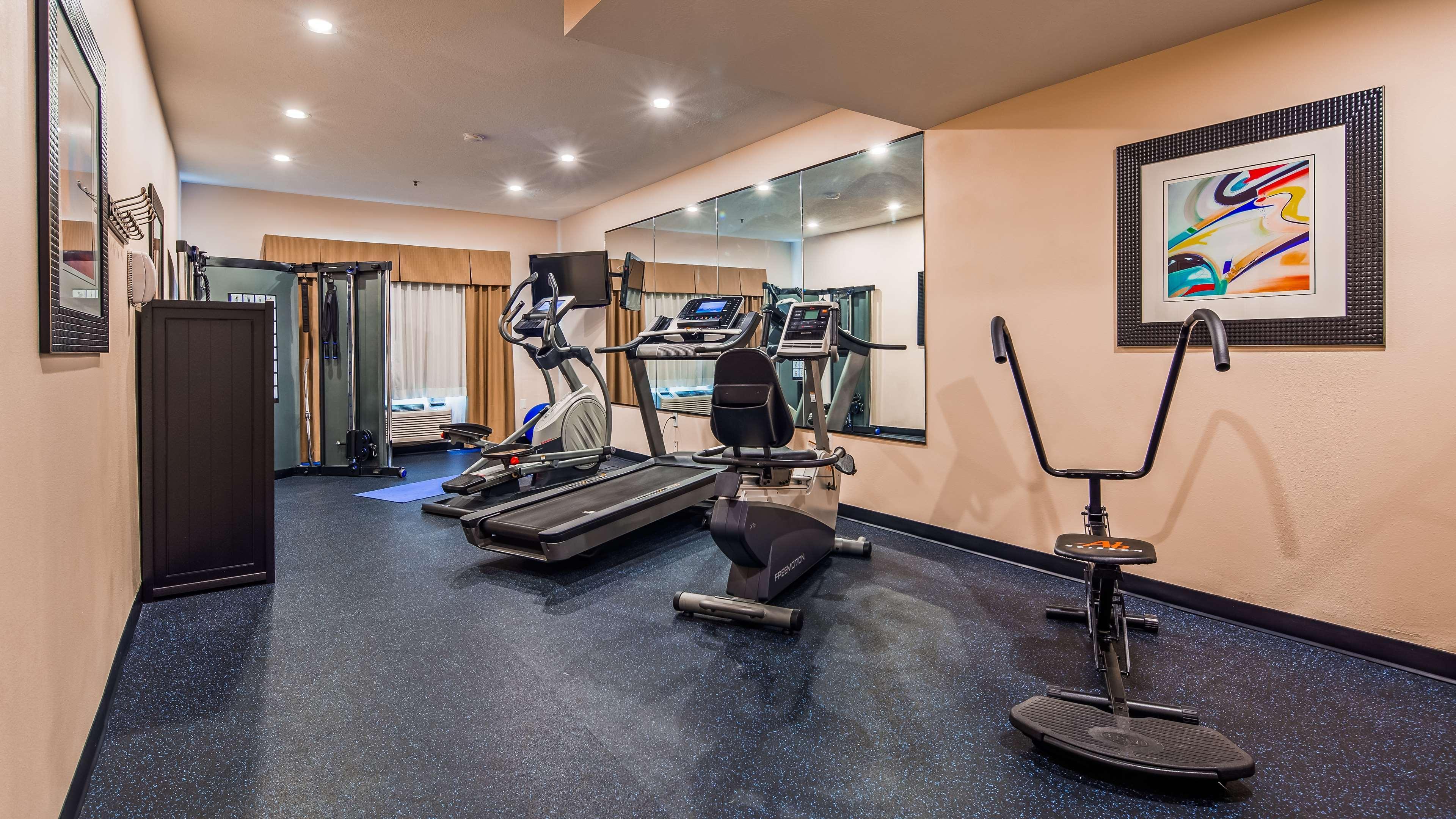 Best Western Plus - Wendover Inn Екстер'єр фото